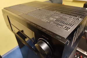 5.1 Denon AVR-1513 ressiiver, välise defektiga (4 foto / 7)