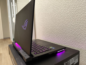 15" Asus ROG Strix i9, 32GB, 3070Ti, 1TB ноутбук (4 фото из 10)