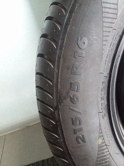 Новая резина NOKIAN 215/65R16 (2 фото из 3)