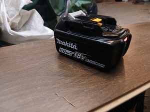 Makita Аккумулятор 5.0Ah 18v (1 фото из 2)