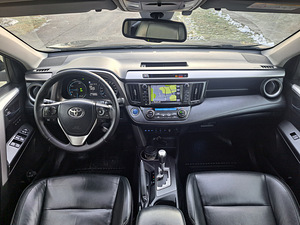Autorent TAKSO Rav4 Hybrid/LPG COMFORT BOLT FORUS UBER (4 foto / 10)