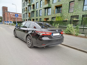 Toyota Camry 2022 Hybrid (5 foto / 15)