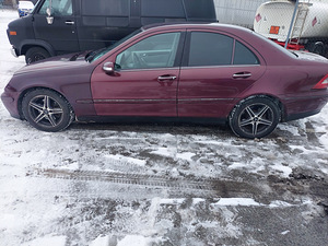 Mercedes-Benz c230 (1 foto / 5)