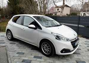 Peugeot 208 1.6D 75kw 2016/08 ainult 109tkm! (2 foto / 7)