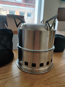 Väga praktiline kokkupandav matkapliit, puiduga (10 foto / 10)