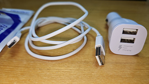 Original Samsung Auto Charger EP-LN915U (2 foto / 2)
