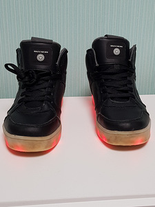 SKECHERS Energy Lights - LED tossud s 36 (7 foto / 9)