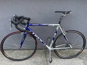 Maanteeratas Trek 2300 raam 56 sobib 175-183 cm (1 foto / 7)