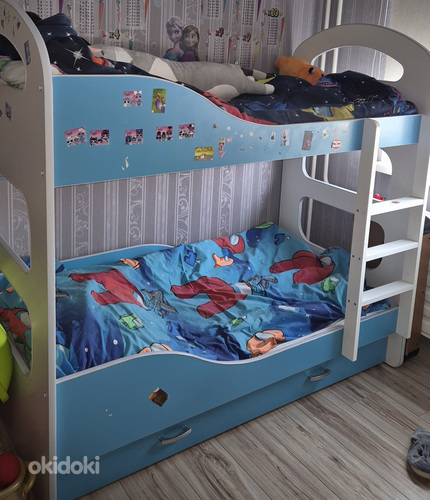 Двухъярусная кровать