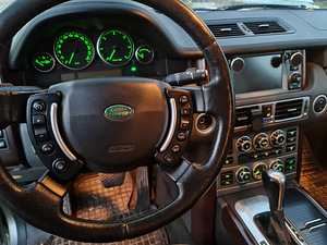 Land Rover Range Rover TDV8 VOCUE (8 foto / 12)