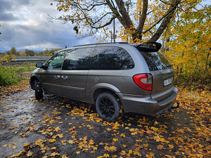 Chrysler Grand Voyager 2.8CRD (2 foto / 8)