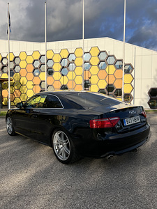 Audi a5 3.0tdi quattro (7 foto / 10)