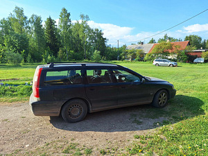 Volvo v70 (4 фото из 6)