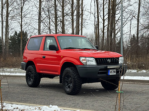 Toyota Land Cruiser 90 (7 foto / 15)