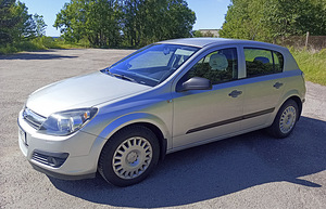 Opel Astra H (3 фото из 9)