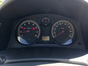 Opel Astra H (8 фото из 9)