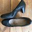 Продам классические черные туфли на каблуке (s: 37) (фото #1)