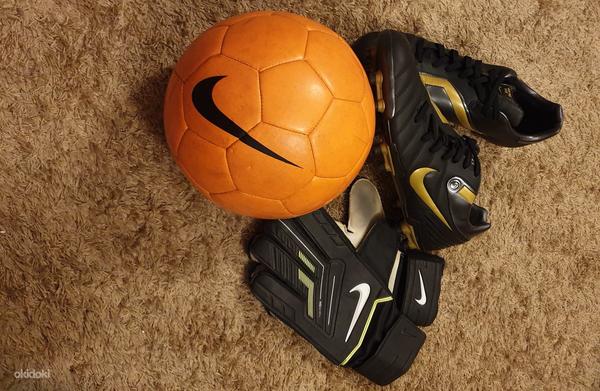 Nike jalgpall, putsad ja kindad (foto #1)