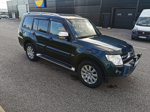 Mitsubishi Pajero 3.2 125kw (5 foto / 9)