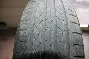 Летние шины CONTINENTAL 215/60 R17 (5 фото из 5)