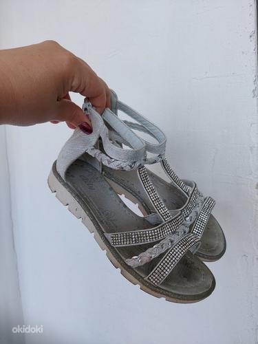 Детская обувь/ремешки/сандалии 32 размера (фото #1)