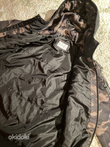 Куртка Reserved k/s s.164 с тонкой атласной подкладкой (фото #3)