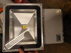 Прожектор 70w 4000k (1 фото из 2)