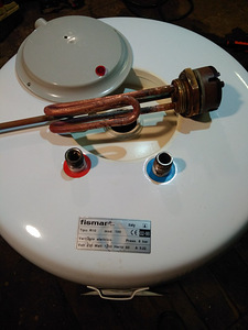 Elektriboiler 100 L (4 foto / 5)