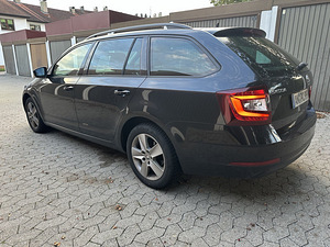 Skoda Octavia 2.0 (11 foto / 11)