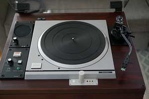 Technics SL-1000 MK II P professional broadcast turntable (8 foto / 10)