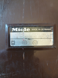 Пылесос miele de luxe s221 (4 фото из 4)