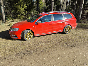 VW Passat (7 фото из 12)