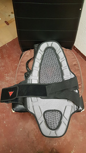 Dainese seljakaitse (3 foto / 3)