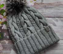 Новая зимняя шапочка для девушек и женщин