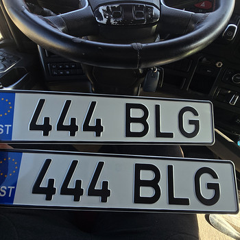 Auto reg. number 444BLG