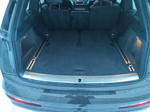 Audi Q7 S-line 176kw TDI (2010.12) (8 foto / 10)