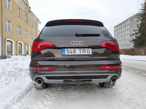 Audi Q7 S-line 176kw (12.2010) (9 foto / 14)