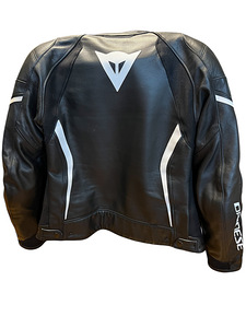 Naiste nahk motojope Dainese M-L (1 foto / 2)
