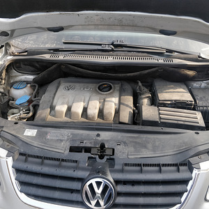VW Touran 1.9 tdi 74kw.2003 (4 foto / 5)