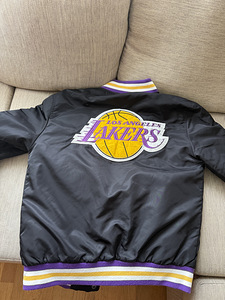 NBA Lakers бомбер для мальчика (4 фото из 4)