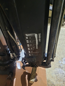 Подъемный кран Hiab 026T (3 фото из 8)