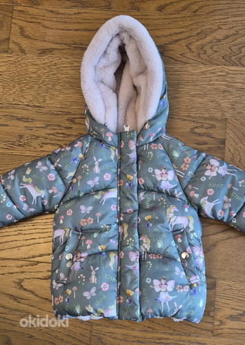Красивая зимняя курточка на девочку 9-12 месяцев (фото #1)