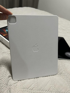 Apple iPad Pro 12.9" 5th 128GB (Wi-Fi + Cellular) (3 foto / 4)