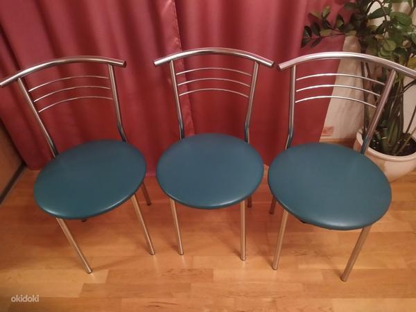 Продам не дорого три стула. 25евро один стул - Tallinn - Мебель и интерьер,  Столы и стулья купить и продать – okidoki