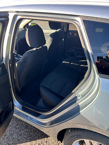 Kia cee'd Sportswagon LX Plus (12 foto / 14)