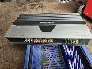 ALPINE MRV-F540 auto võimendi (2 foto / 2)