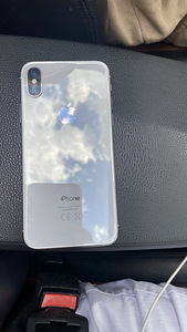 iPhone х 64гб (1 фото из 3)