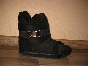 K/s kingad-tossud 39(stp 25.5cm) (3 foto / 3)