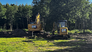 Miniekskavaatori rent kraavide ja süvendite kaevamiseks (1 foto / 8)