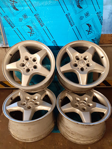 Mercedes Benz veljed (1 foto / 1)